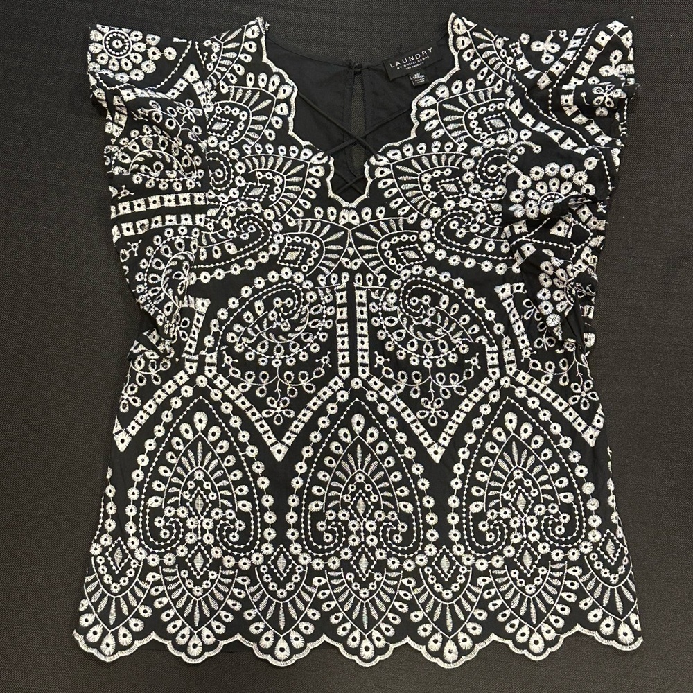 Laundry By Shelli Segal Black Top with White Embroidery - Picture 7 of 7